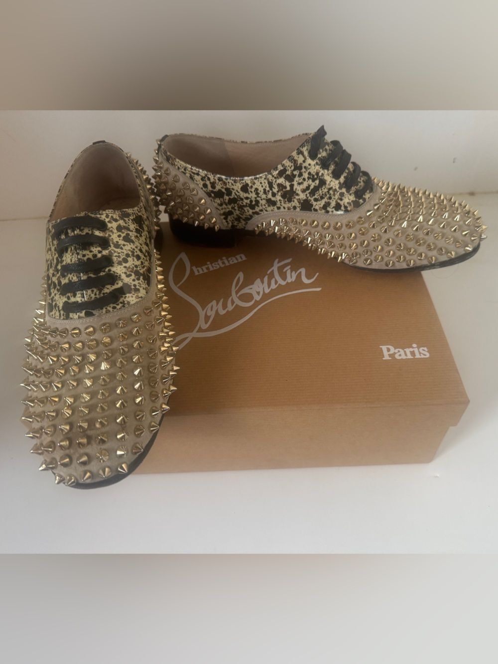 CHRISTIAN LOUBOUTIN • Freddy Gold Spike • Leather Lace-Up Flats • Women’s 40.5 - Picture 2 of 11
